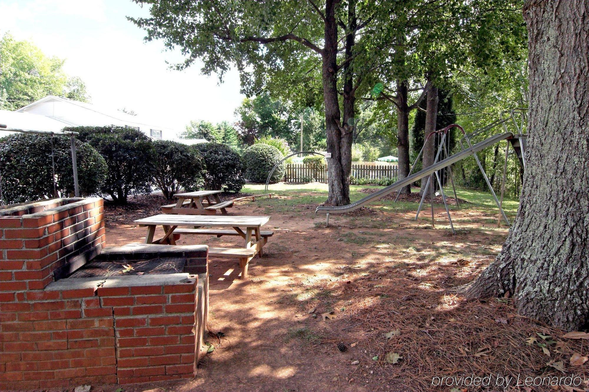 Durham Skyland Inn ภายนอก รูปภาพ